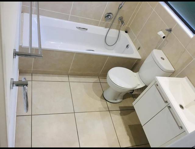 1 BEDROOM PROPERTY TO RENT IN FOURWAYS